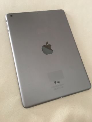 Apple iPad Air 128GB Jailbroken,  Wi - Fi 9.  7in Grey RARE 5