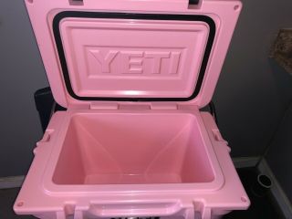 Rare Yeti Roadie 20 Cooler Limited Edition Pink ❄️ ❄️ 3
