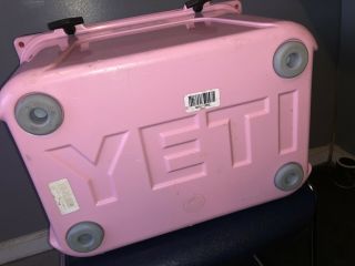 Rare Yeti Roadie 20 Cooler Limited Edition Pink ❄️ ❄️ 6