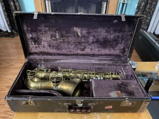Rare Vintage Early 1900’s F.  A.  Buescher American Triumph Art Saxophone,  Case