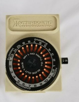 Vintage Intermatic Master Control 24 Hour Timer D811