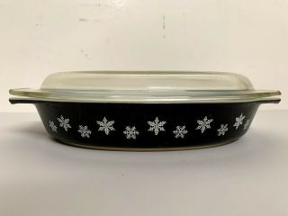 Rare 1.  5 Qt Pyrex Black Snowflake Oval Casserole Dish W/ Clear Lid