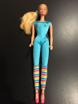 Mattel Barbie 1983 Great Shape Doll With Shoes