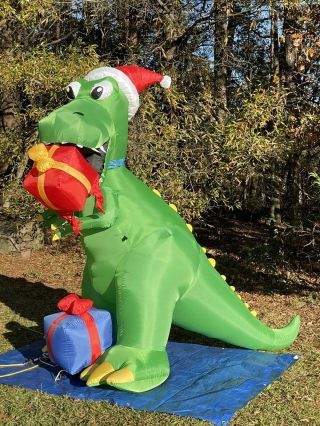 Rare Gemmy 9’ Animated T - Rex Dinosaur Christmas Lighted Airblown Inflatable