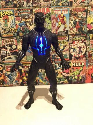 Rare Black Panther Figure With Sound Effects And Light Up Suit.  Marvel.  Hasbro.