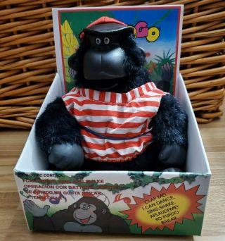 Vintage Magogo Gorilla Sings Macarena Clap Activated Rare Does Not Work Read