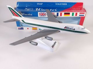 Alitalia Boeing 747 - 200 Plastic Aircraft Model 1:250 Scale Wooster Vintage Rare