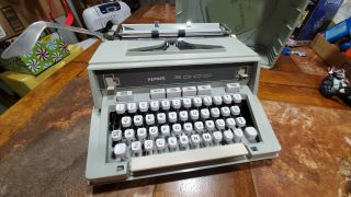 Hermès Vintage 3000 Typewriter Sea Foam Green With Case - Rare Item