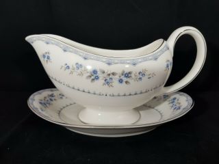 Vintage Rare Bone China Gravy Boat And Under Plate " Gardenia " By Wedgewood R4628