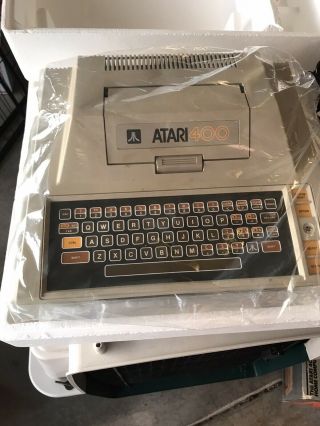 Rare Vintage Atari 400 8 Bit Computer - - Powers Up,  Ac Adapter