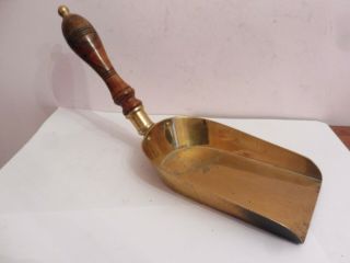 Found Victorian / Edwardian O Cast Brass & Wood Fire Hearth Ash Shovel