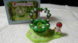 Sylvanian Families Strawberry Of The Valley Fairy Set F - 34 Calico Critters