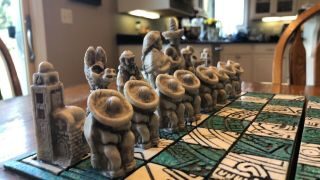 Mexican Mayan Aztec Carved Chess Set Complete Sombreros Donkeys Townspeople Rare 5