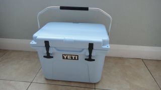 Rare Yeti Roadie 20 Cooler Limited Le Ice / Sky Blue Release