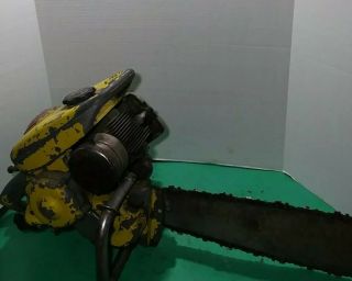 Early Built Rare Vintage McCulloch 3 - 25 Chain Saw rare oem paint 2
