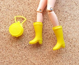 Palitoy Pippa Doll Vintage Yellow Boots & Matching Handbag,  1970s,  Vgc