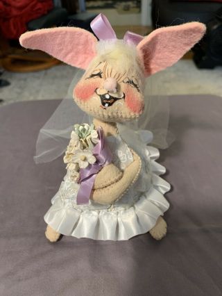 Annalee Bunny Bride Vintage Hand Painted In The Usa 1993 Take A Peek