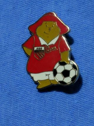 Very Old Rare Manchester United Fc Football Enamel Pin Badge Paddington Bear