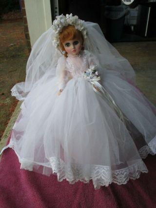 Vintage Madame Alexander Elise Bride Doll 17in W/stand