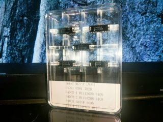 Vintage Rare Nos Intel Mcs - 4 P4004 4001 4002 4003,  Transparent Protective Box