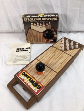 Vintage Tomy Strolling Bowling Wind Up Game Toy 7071 1980s Rare