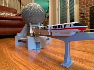 Walt Disney World Monorail Playset Epcot Spaceship Earth Collector 