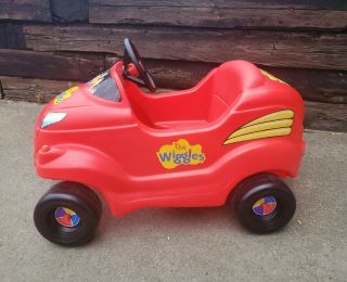 Vintage Little Tikes The Wiggles Big Red Car Ride On Toy Cozy Coup Rare