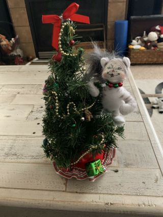 Vintage Annalee 2010 75th Christmas Tree With Grey & White Cat