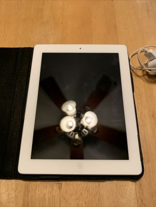 Apple iPad 2 16GB Wi - Fi 9.  7in White With Case,  Charger OEM 2