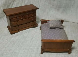 Vintage Dollhouse Wooden Bedroom Set W/ Bed & Bureau Drawers Open Euc
