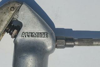 Rare Vintage Stewart Warner Alemite Dyn - O - Mite Grease Gun Model No.  7132 (vgc)