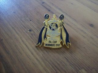 Chelsea F.  C - Rare 1997 F.  A Cup Winners.  Metal Badge