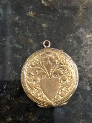 Antique Vintage Yellow Metal Probably Brass Locket Holds Two Photos Inside 2