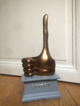 David Shrigley Really Good Thumbs Up Sculpture Neuve Numérotée Et Signée Rare