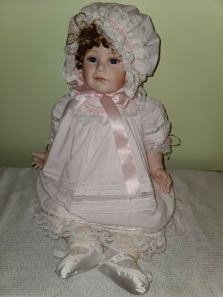 Vintage Ltd Ed 24 " Thelma Resch World Gallery Porcelain Cloth Baby Doll Michelle