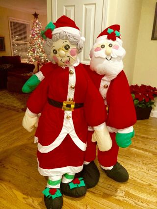 Rare Lillian Vernon Plush Life Sized Santa Claus & Mrs.  Claus Euc Hard To Find