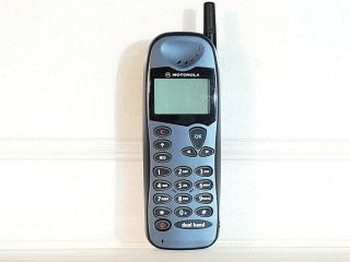 Motorola M3588 - Brick Cell Phone Mobile Telephone Vintage Retro Rare