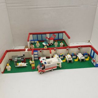 Rare Lego Dacta 9364 Hospital Women Men Nurse Doctors Emergency Room Ambulance,