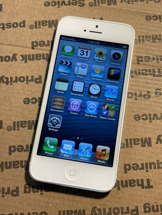 Apple Iphone 5 16gb White & Silver (gsm) A1428 Smartphone Rare Ios 6