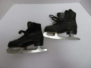 Vintage Antique Childs Childrens Ice Skates Made In Canada