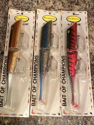(3) Diff.  Vintage Fred Arbogast A.  C.  Plug Jointed Wood Wag - Tail Lures Nos 9 1/2”