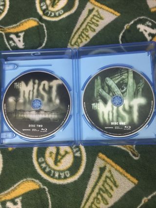 Stephen Kings The Mist (Blu - ray Disc,  2008,  2 - Disc Collectors Edition) Rare 3