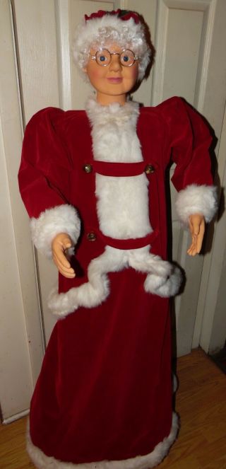 Life Size 5 Foot Mrs Santa Claus Sings & Dances Animated Christmas Rare