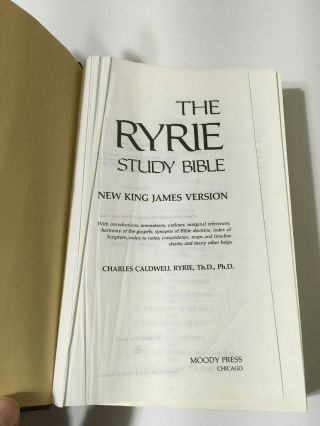 1985 RYRIE STUDY BIBLE NKJV RARE BUT READ PLS,  RED LETTER 080247375x 4