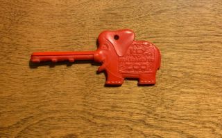 Key To San Francisco Zoo Elephant Red Vintage S.  F.  Zoo Society 4 " Plastic Rare