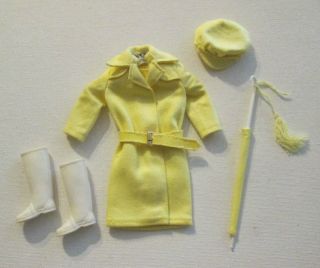 Vintage Barbie: Skipper 1916 Rain Or Shine - Yellow Raincoat Outfit Complete Vgc