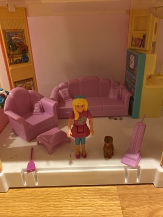 Vintage 1993 TYCO Family Dollhouse With Furniture And Doll Figure 90s HTF Rare 3