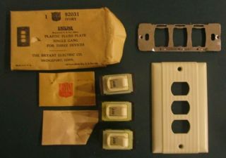Vintage Uniline Nos Bakelite 3 Hole Electrical Switches & Switch Plate