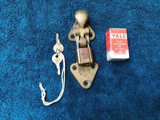 Vintage Military? Lach Brass Or Bronze No.  642c.  With Yale Old Stock Padlock