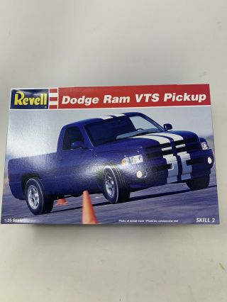 1996 Dodge Ram Vts Pickup Truck Model Kit By Revell 1:25 Scale 400 Hp